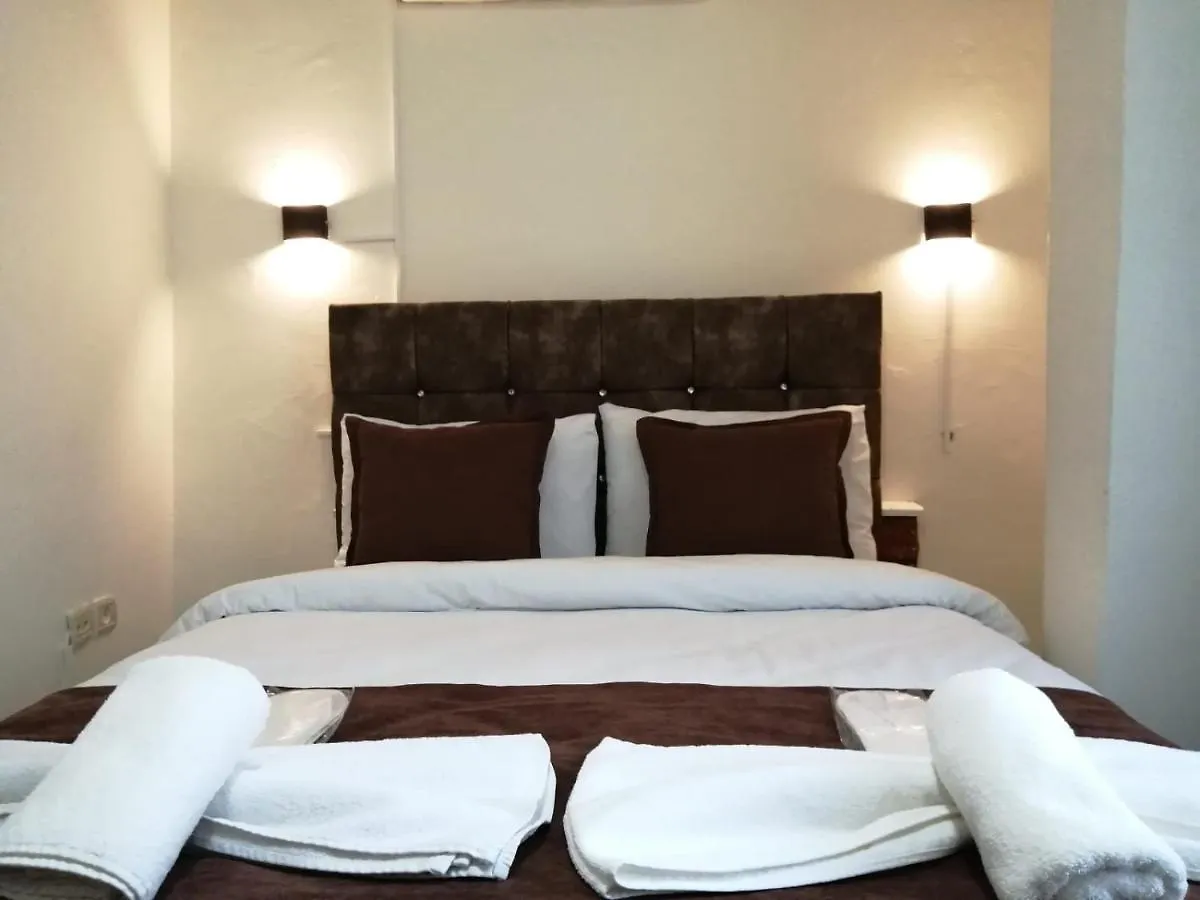 Dos Hermanos Hotel Istambul 2*,