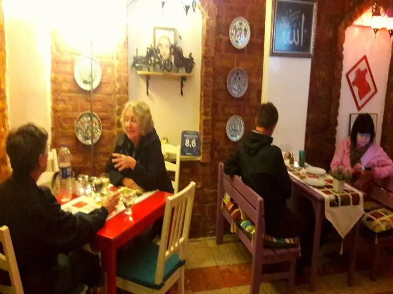 多斯赫曼诺斯酒店 伊斯坦布尔 2*,